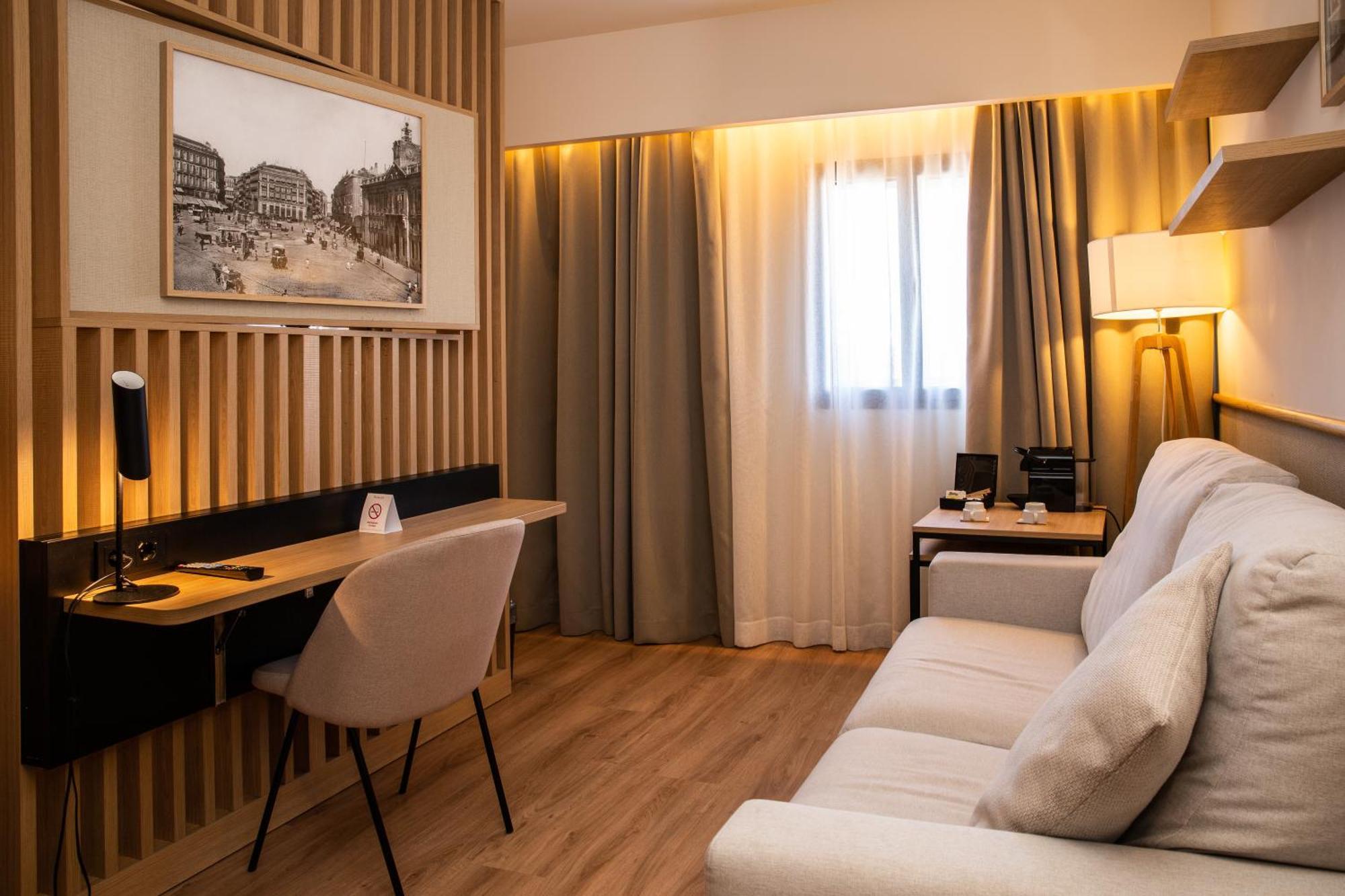 Отель Ramada By Wyndham Madrid Хетафе Экстерьер фото