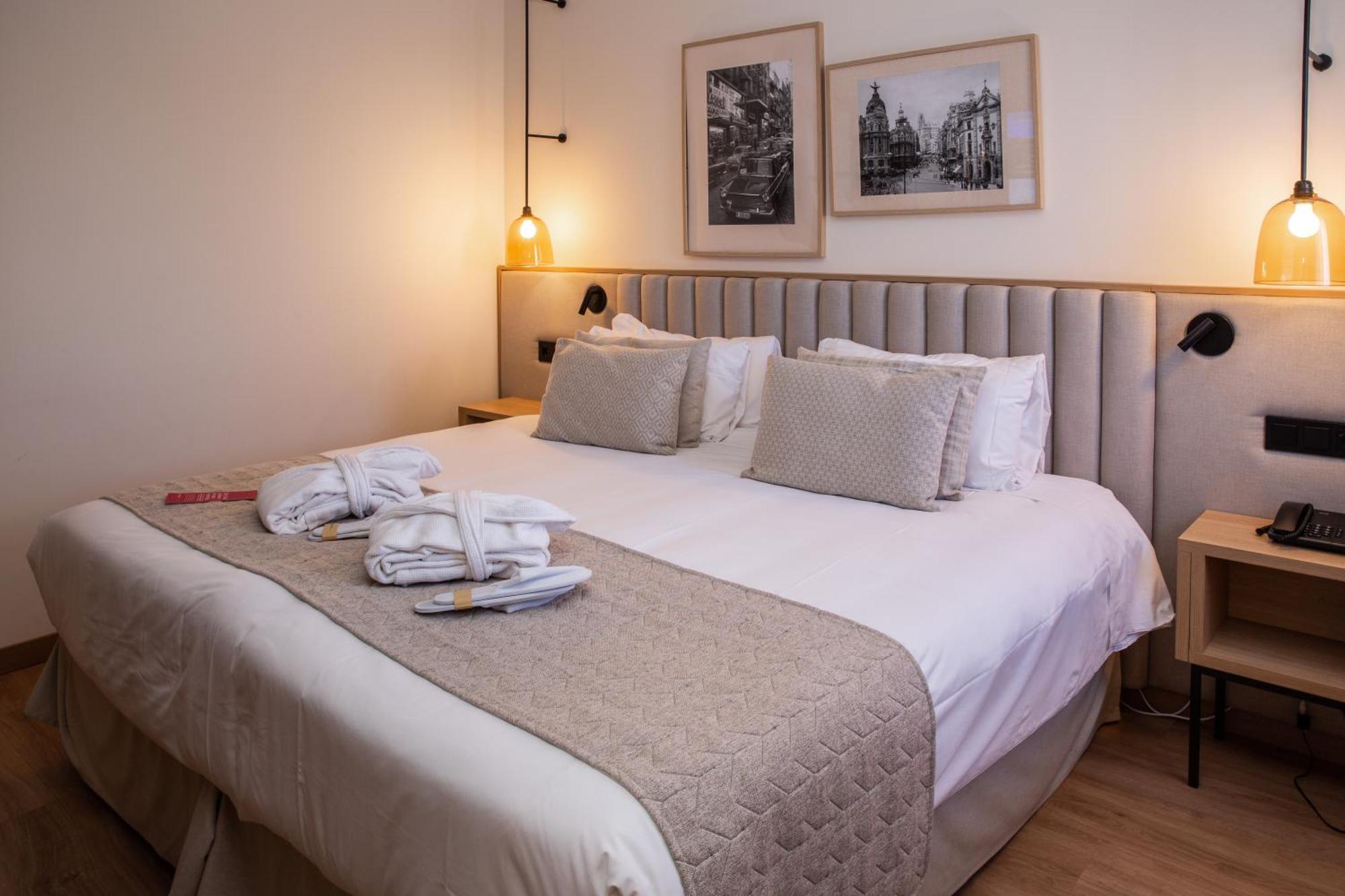 Отель Ramada By Wyndham Madrid Хетафе Экстерьер фото